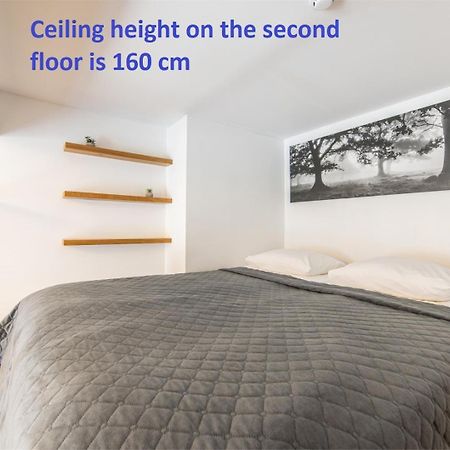 Two-Story Loft Apartments 15 Tallinn Bagian luar foto
